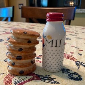 The Pioneer Woman Milk and Cookies Salt -&- Pepper Shakers